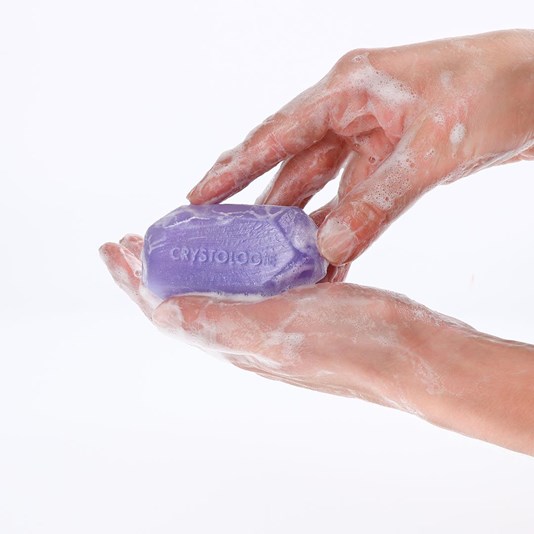 صابون کریستولوژی بیسفول آئورا اوریفلیم Crystologie Blissful Aura Soap Bar Oriflame