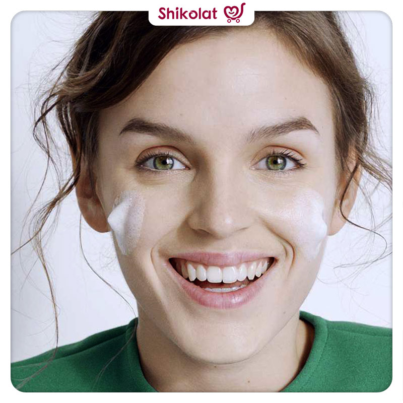 ژل شوینده صورت سیمپل شاداب کننده پوست حجم 50 میل Simple Refreshing Facial Wash Pouch